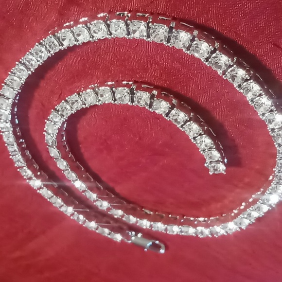 Crystal choker/collar necklace 20 inches can be used with extender. - Picture 7 of 10